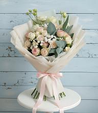 Букет цветов из:  Розы и Лизиантусы в Лазарево