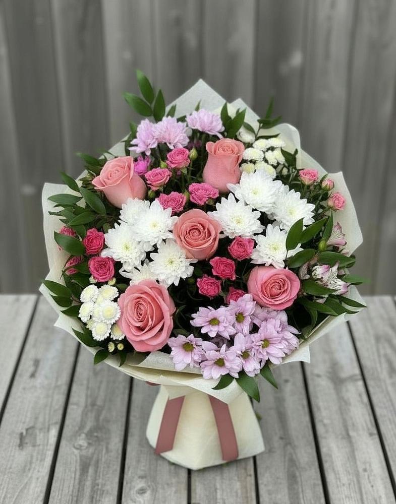 Букет цветов из: Альстромерии, Гвоздики, Розы и Хризантемы в Лазарево