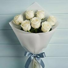 Букет 7 Белых роз Эдлесс Лав в Лазарево
