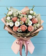 Букет цветов из:  Розы, Альстромерии и Лизиантусы в Лазарево