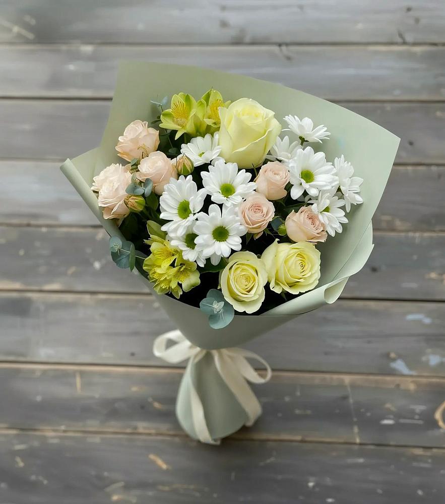 Букет цветов из: Альстромерии, Розы и Хризантемы в Лазарево