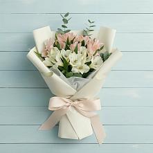 Букет цветов из:  Альстромерии в Лазарево