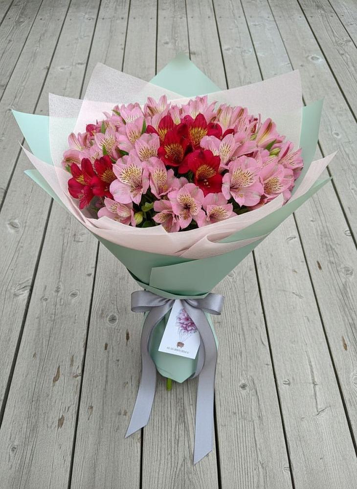 Букет цветов из: Альстромерии в Лазарево