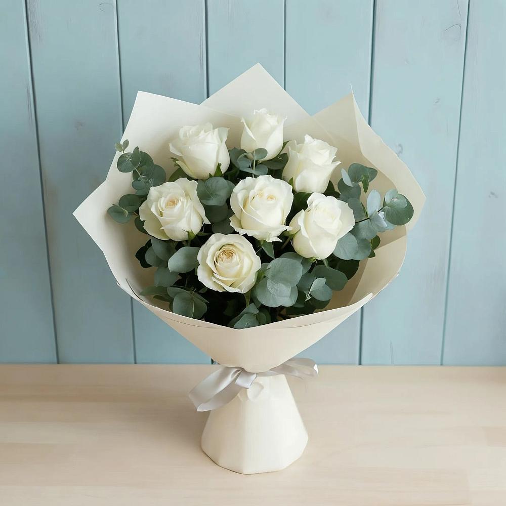 Букет Белые розы в Эвкалипте в Лазарево