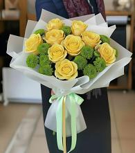 Букет цветов из:  Хризантемы и Розы в Лазарево