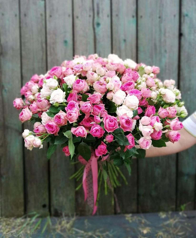 Букет Розовые кустовые розы Натали и Лав Лидия в Лазарево