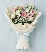 Букет цветов из:  Лилии в Лазарево